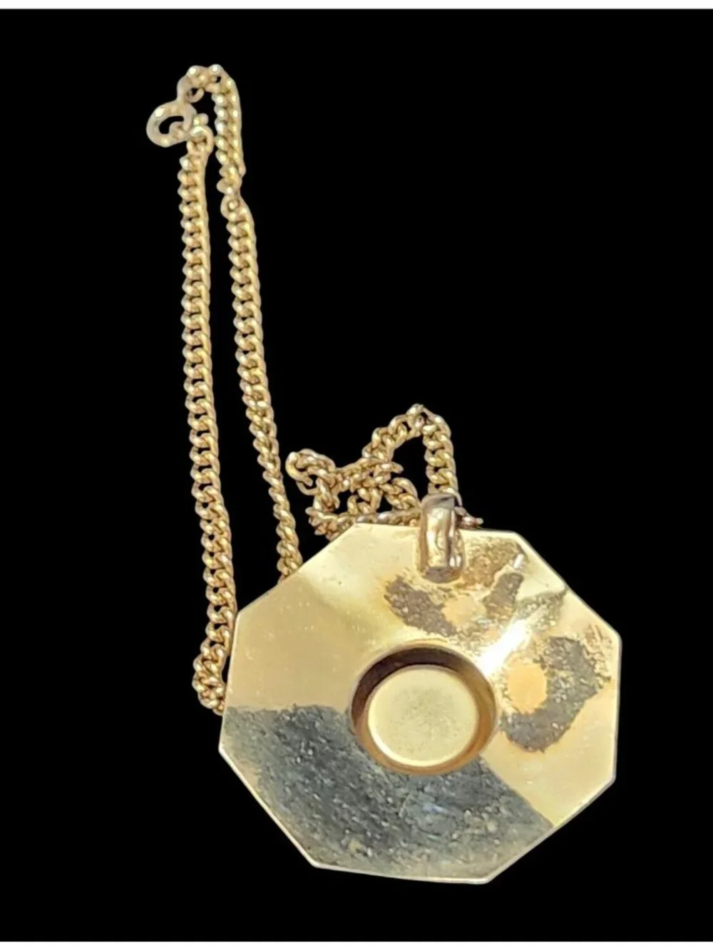 Vintage 1960s Gold Tone Cameo Pendant Necklace Faux Pearl Setting Classic